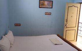 Parisha Residency- Temple Side Hotel